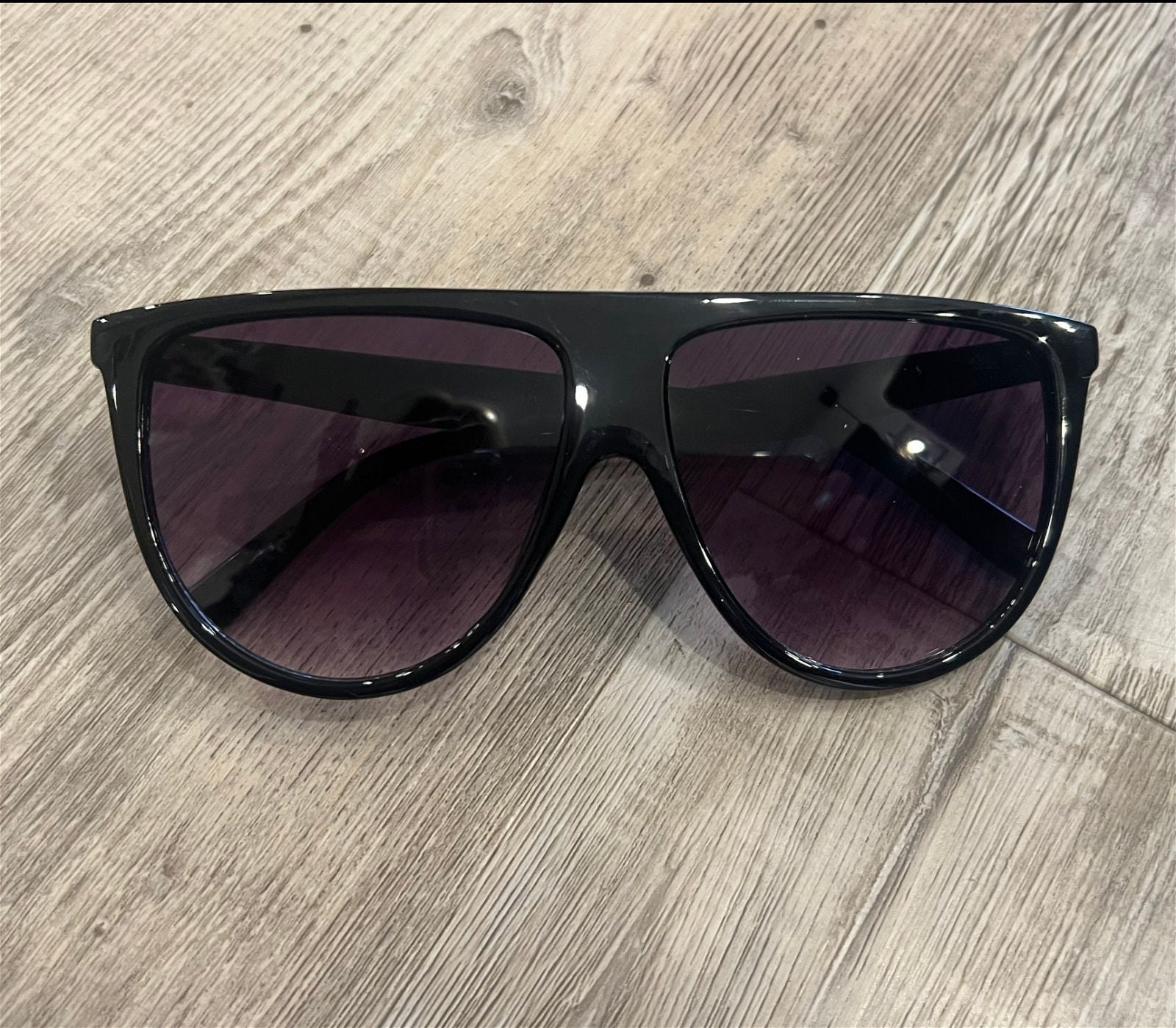 THIGHBRUSH Women s Flat Top Oversized Sunglasses Black Black