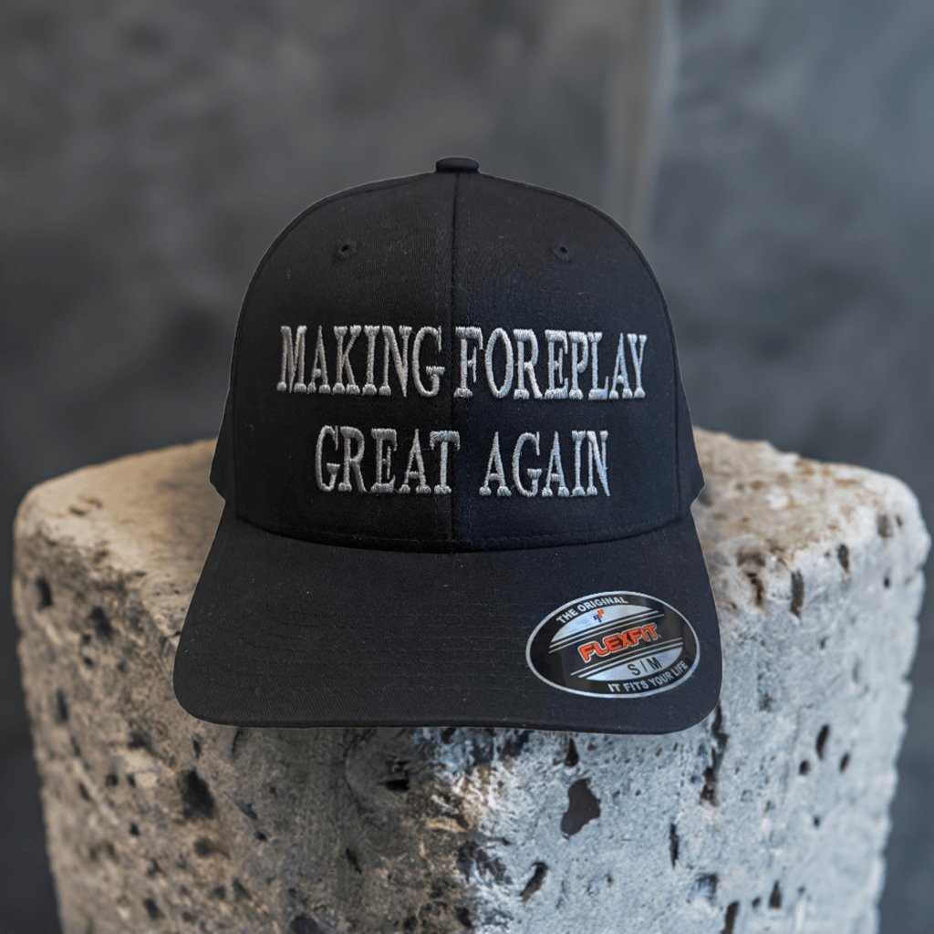 THIGHBRUSH® - MAKING FOREPLAY GREAT AGAIN - FlexFit Hat - Dark Edition